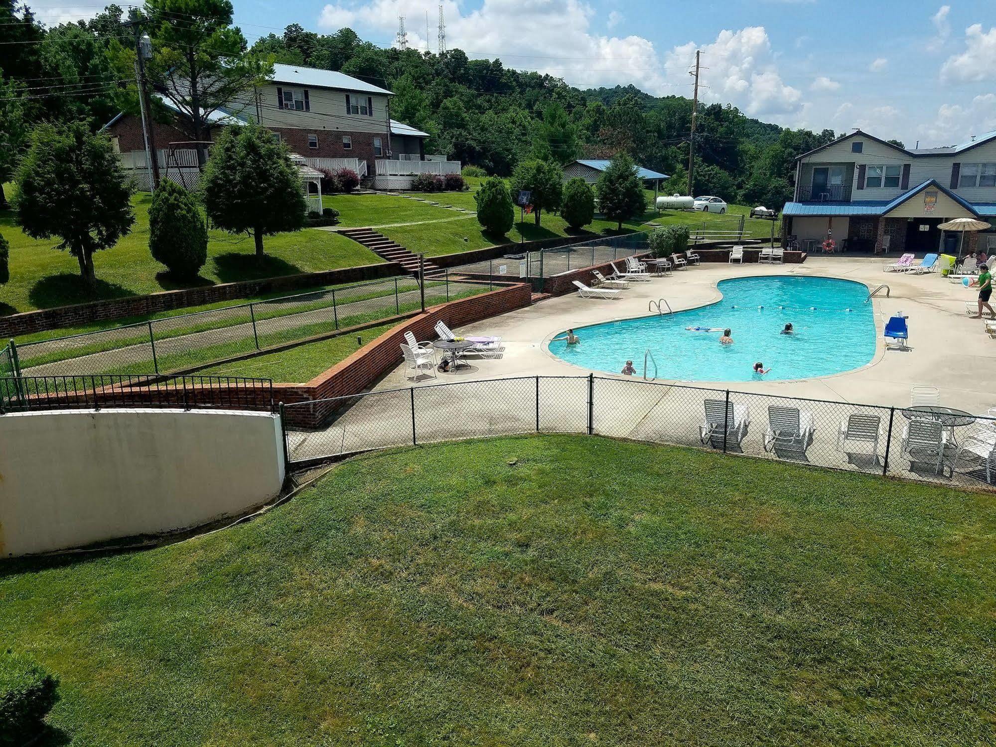 Baymont By Wyndham Cookeville Εξωτερικό φωτογραφία